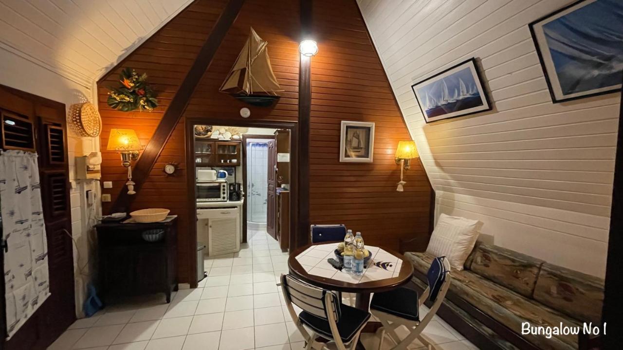 Les bungalows de la plage Trinité  Extérieur photo